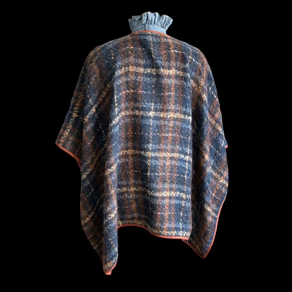 NWOT Conrad C Wrap OSFA POLY/WOOL/NYLON/ALPACA/VISCOSE - Picture 2 of 4